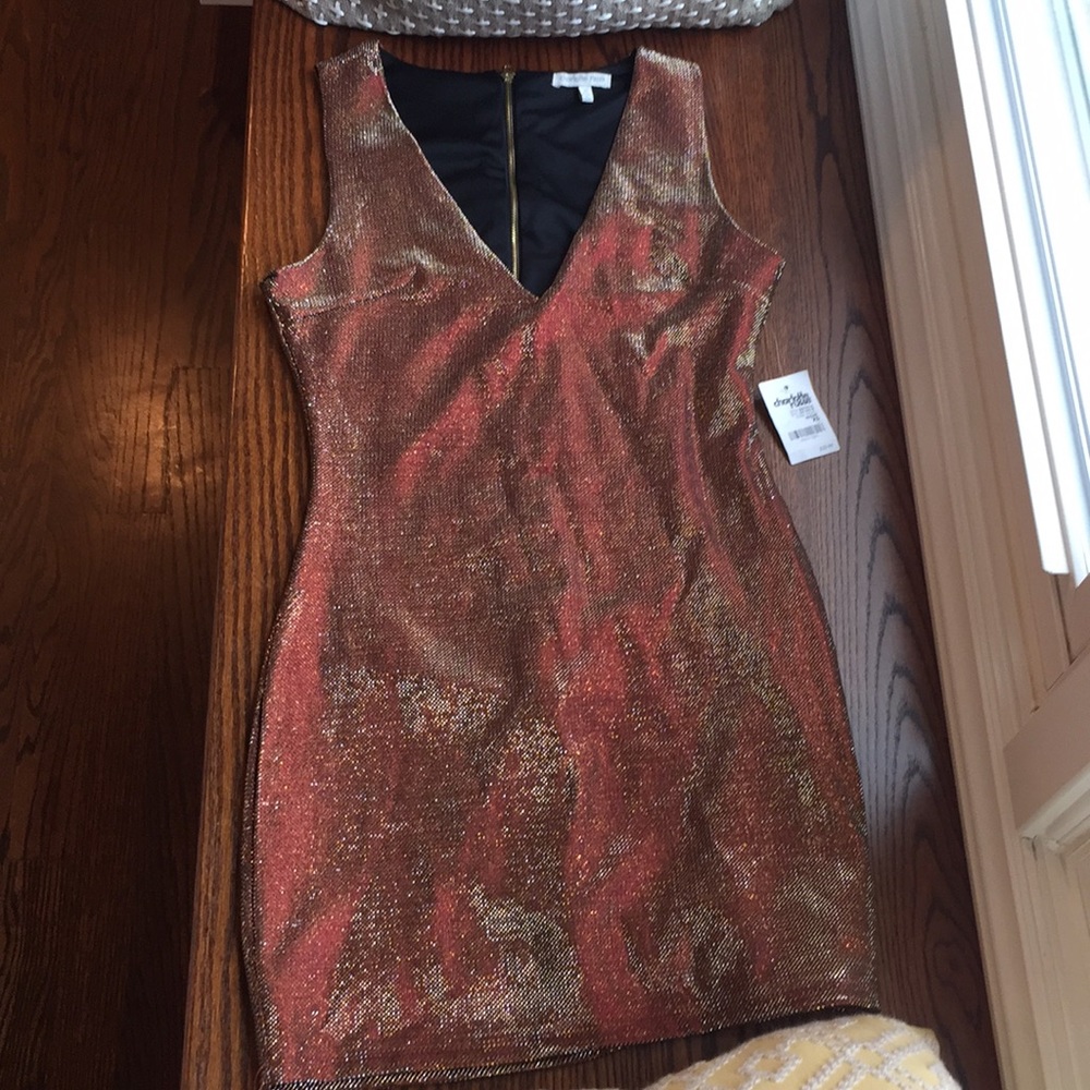 Color changing dress